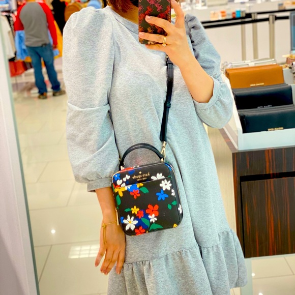 KATE SPADE VANITY BAG - Picture 2 of 3